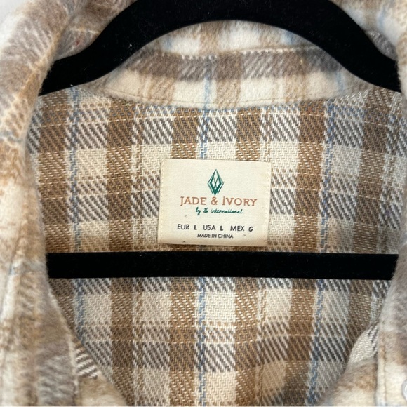 Jade & Ivory | Tan and Cream Plaid Collared Shacket Jacket Size Large - Picture 2 of 6